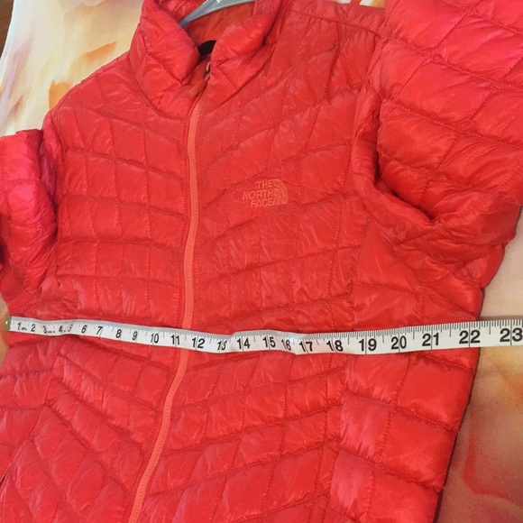 North face jacket size L - Picture 7 of 12
